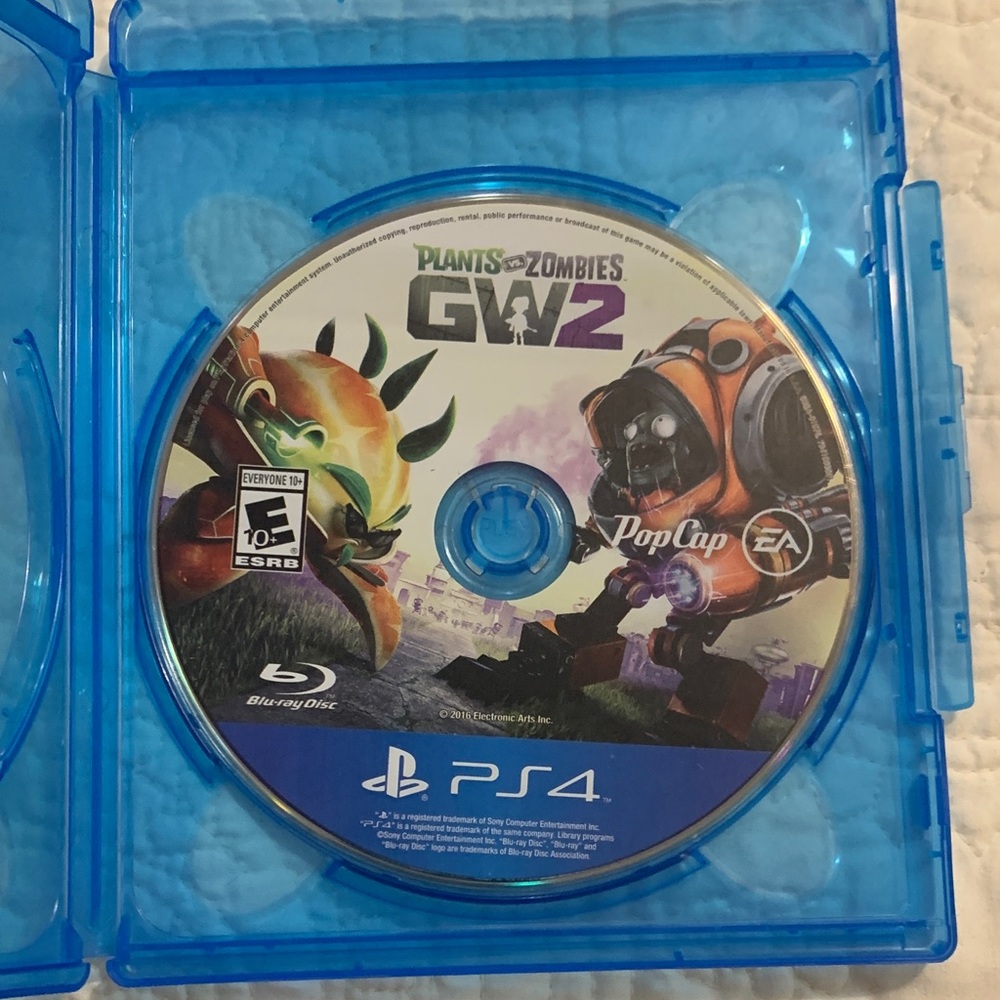 Plants vs. Zombies: GW2 Garden Warfare 2 - Sony PlayStation 4 PS4 Blu Ray Disc